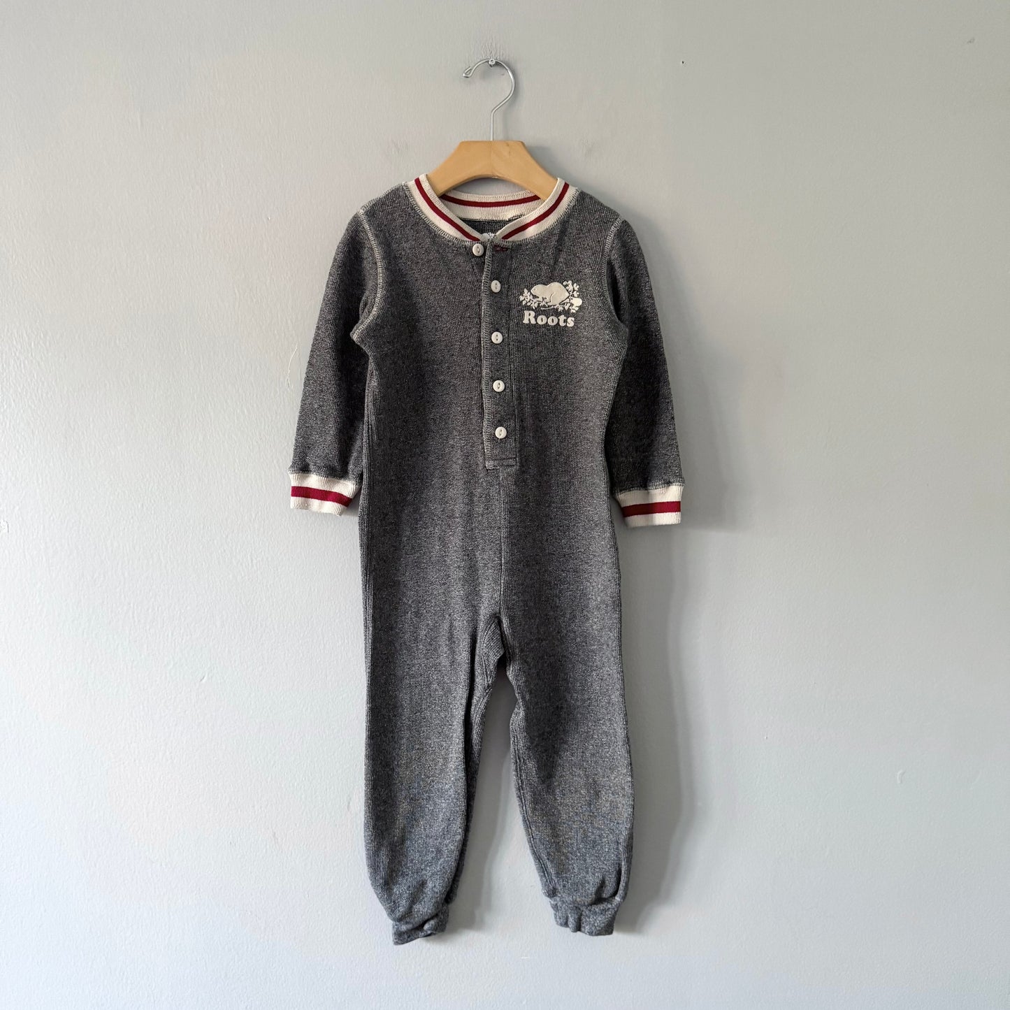 Roots / Salt and pepper waffle romper / 4T