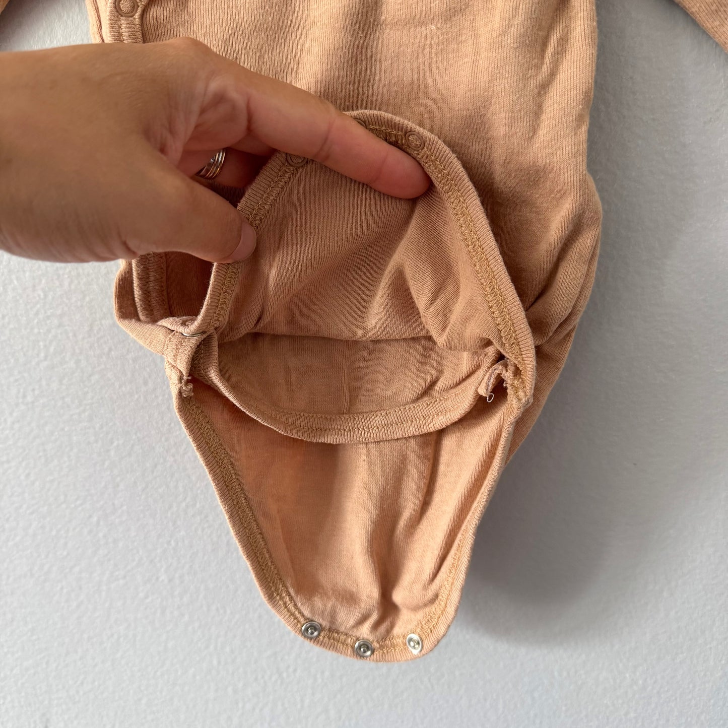 Organic Zoo / Light brown long sleeve onesie / 0-3M