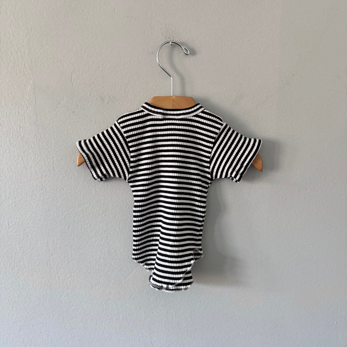 Fellow Human / Stripe ribbed tee / 3-6M