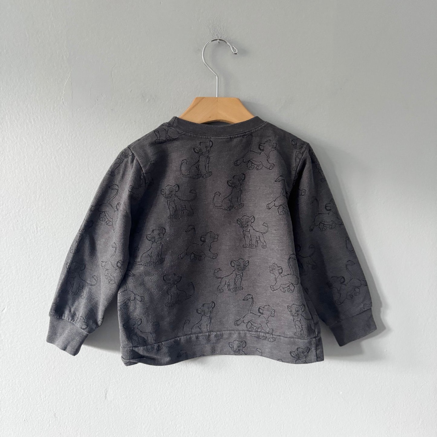 Disney / Lion King dark grey sweatshirt / 4T