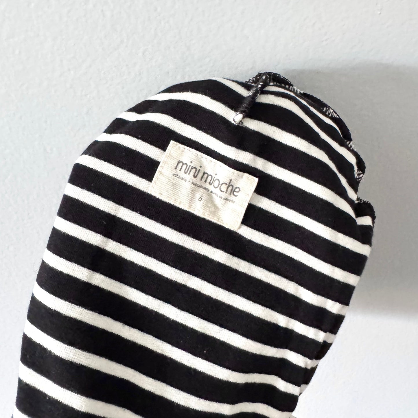 Mini mioche / Black x white organic cotton beanie / 6Y