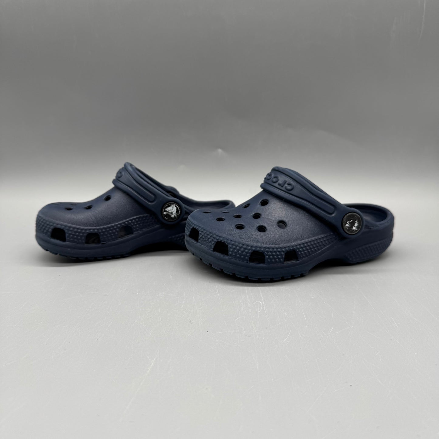 Crocs / Sandals / US8