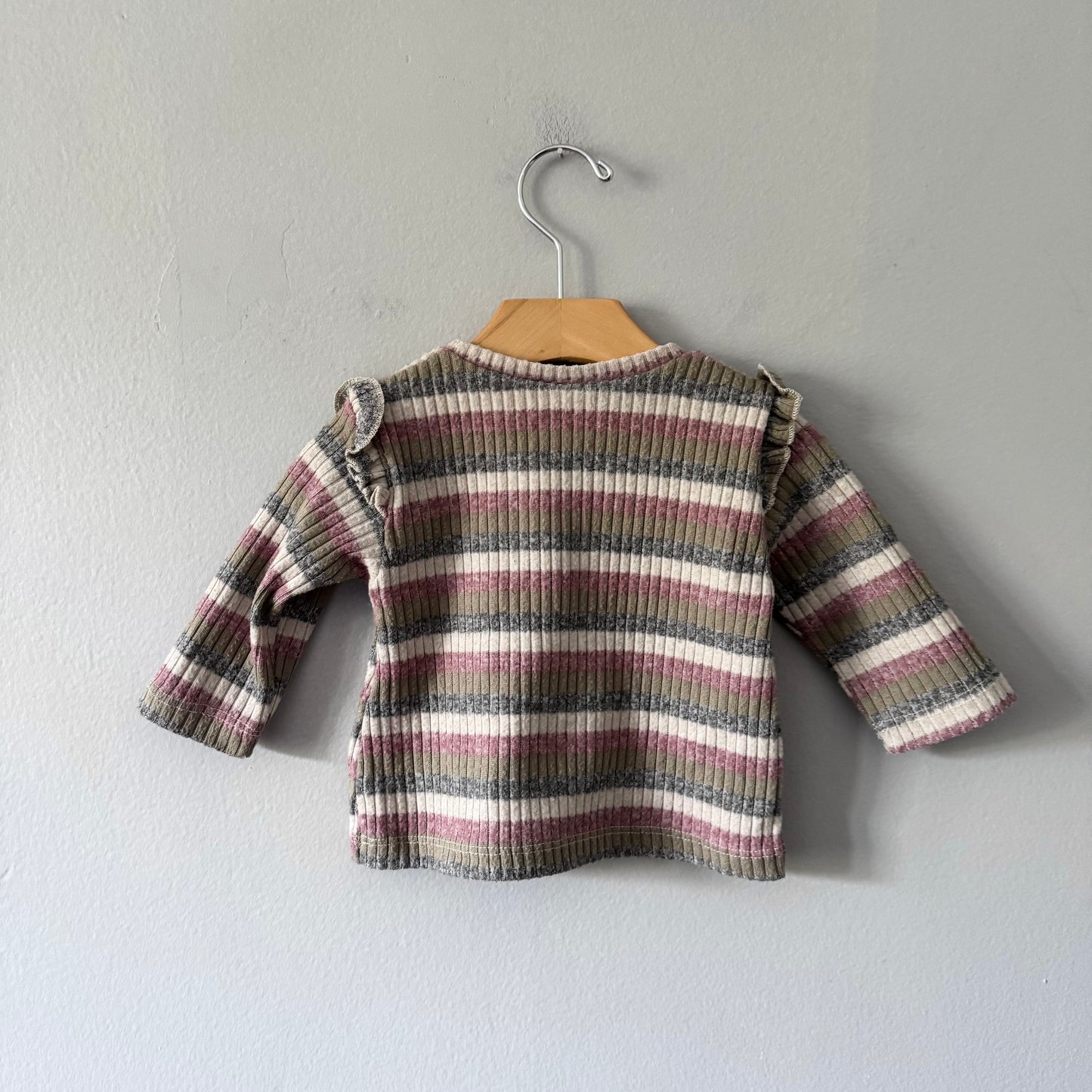 Zara / Stripe shoulder ruffle knit top / 6-9M