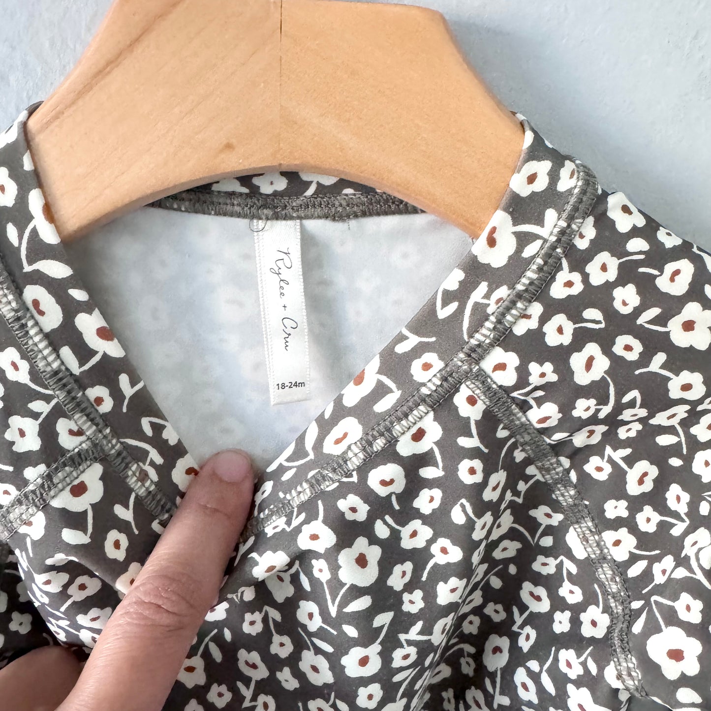 Rylee + Cru / Floral rash guard / 18-24M