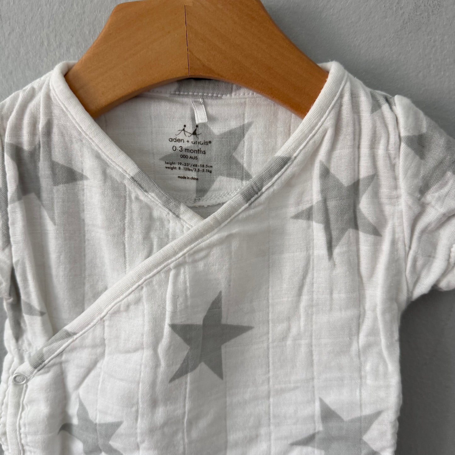 Aden + Anais / White x star muslin romper / 0-3M