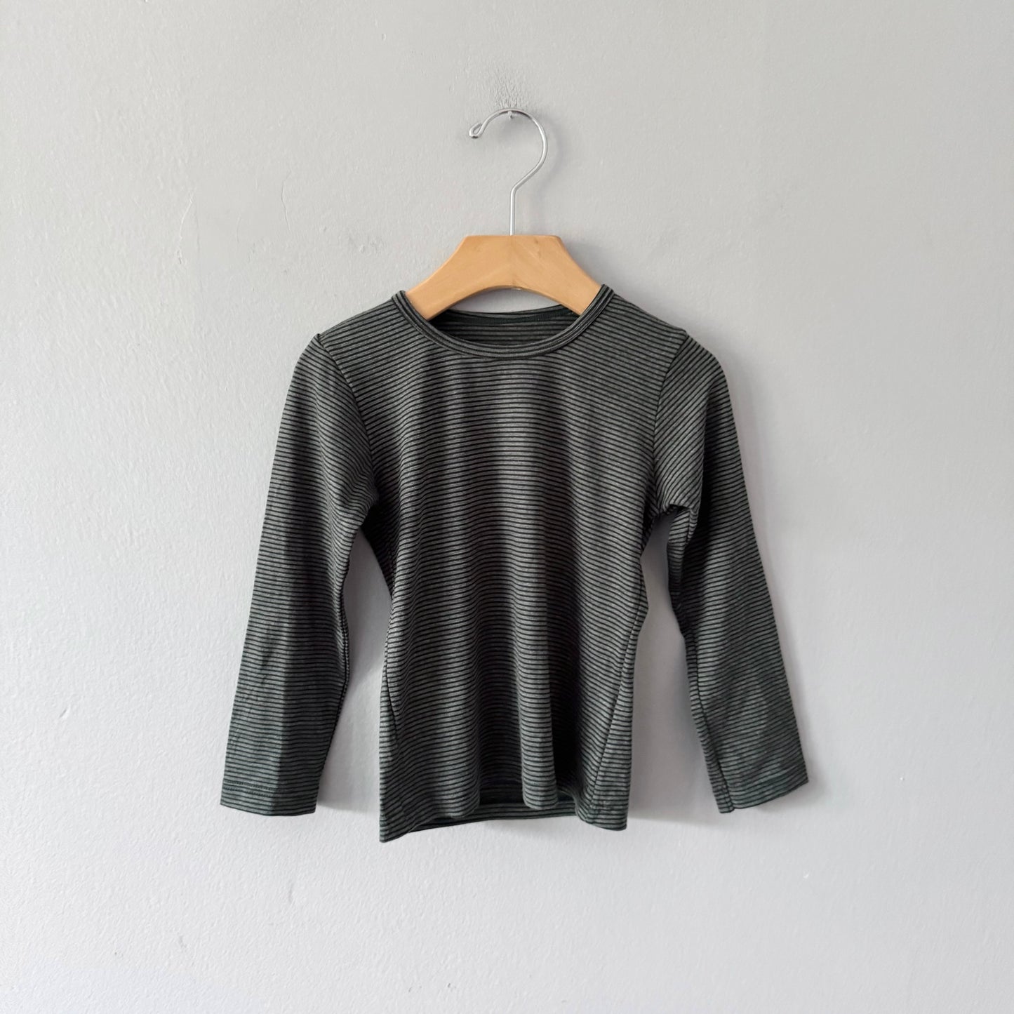 Uniqlo / Heat tech stripe long sleeve / 5-6Y