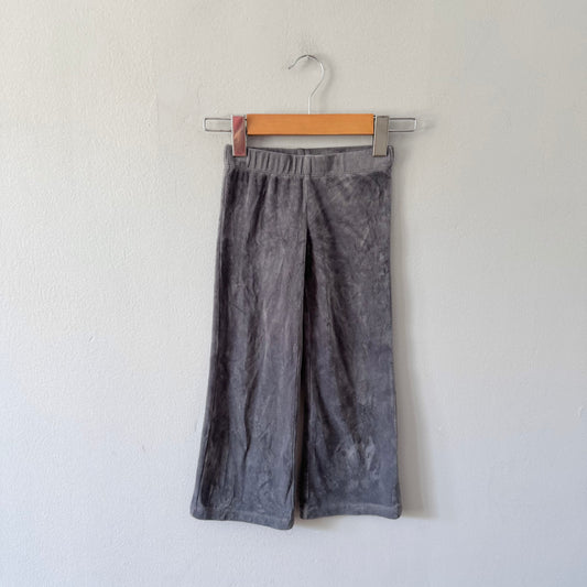 H&M / Grey velour pants / 3-4Y