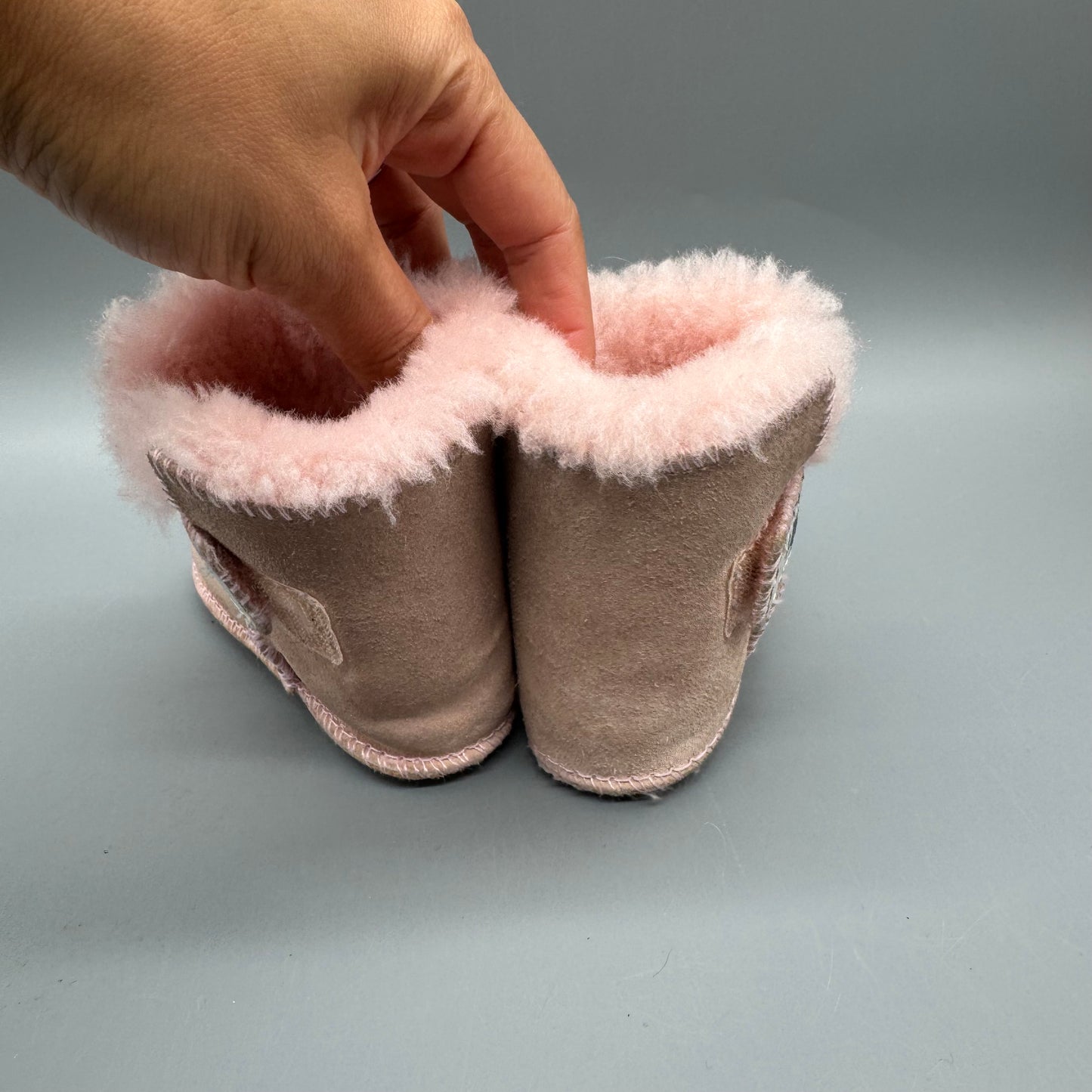 UGG / Boots / US3-4