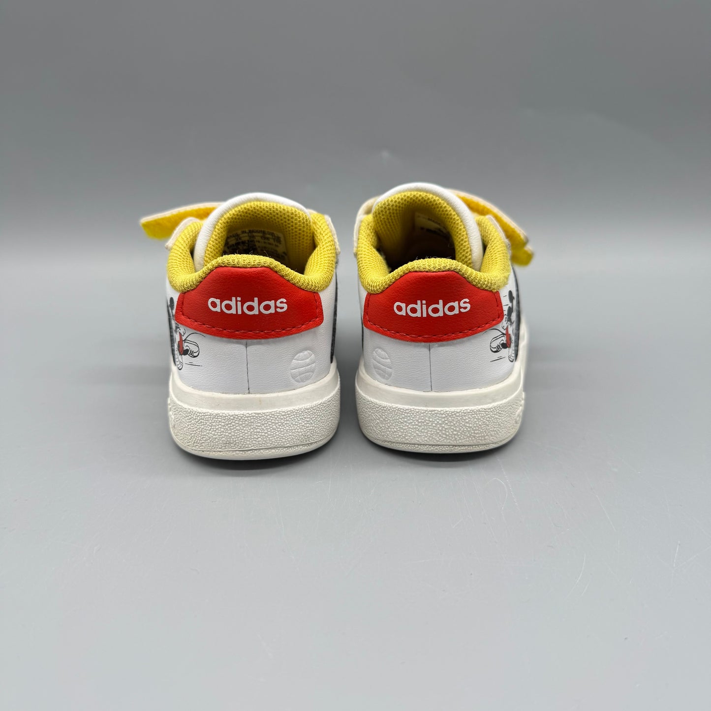 Adidas x Disney / Runner / US5K