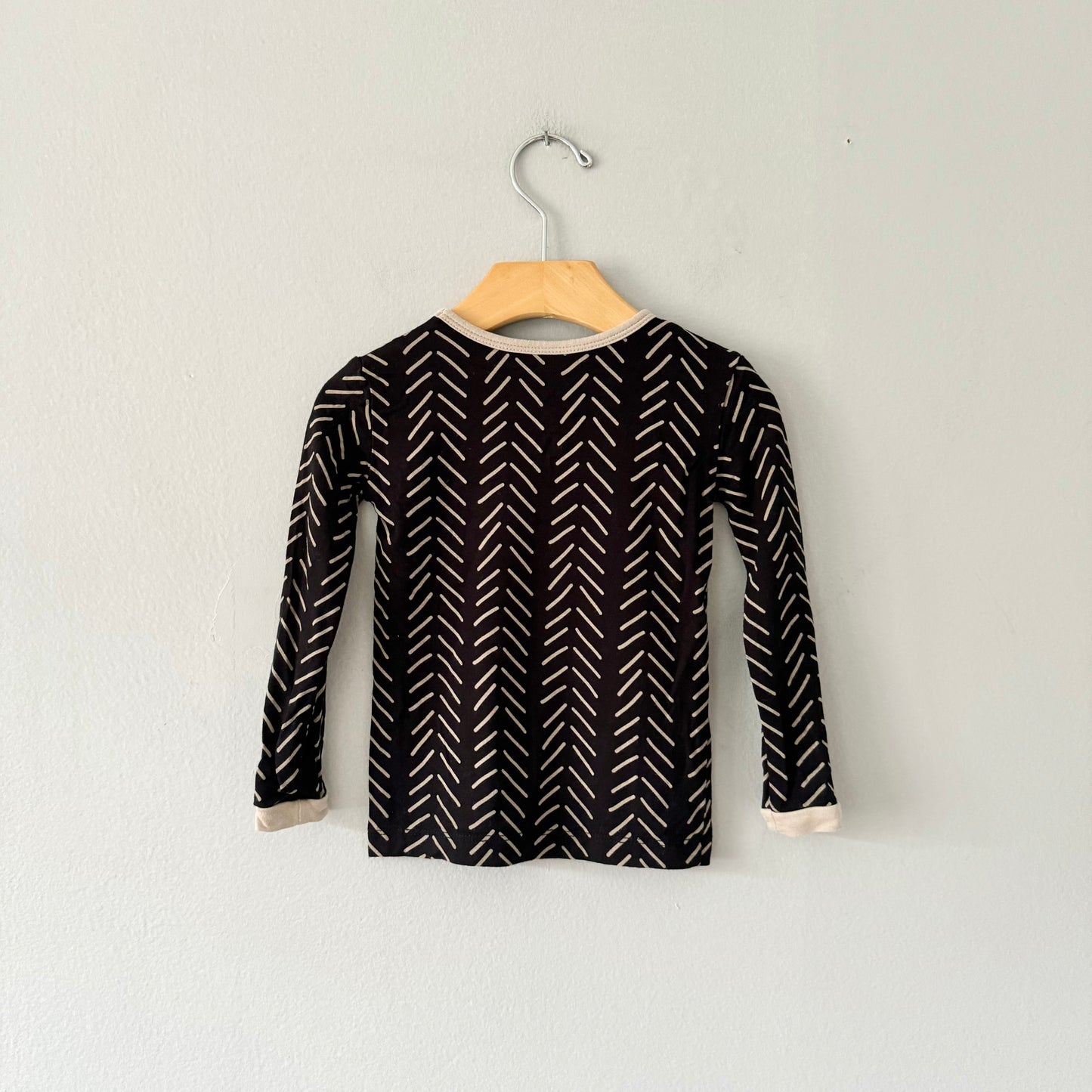 Kyte / Black x beige long sleeve top / 2T