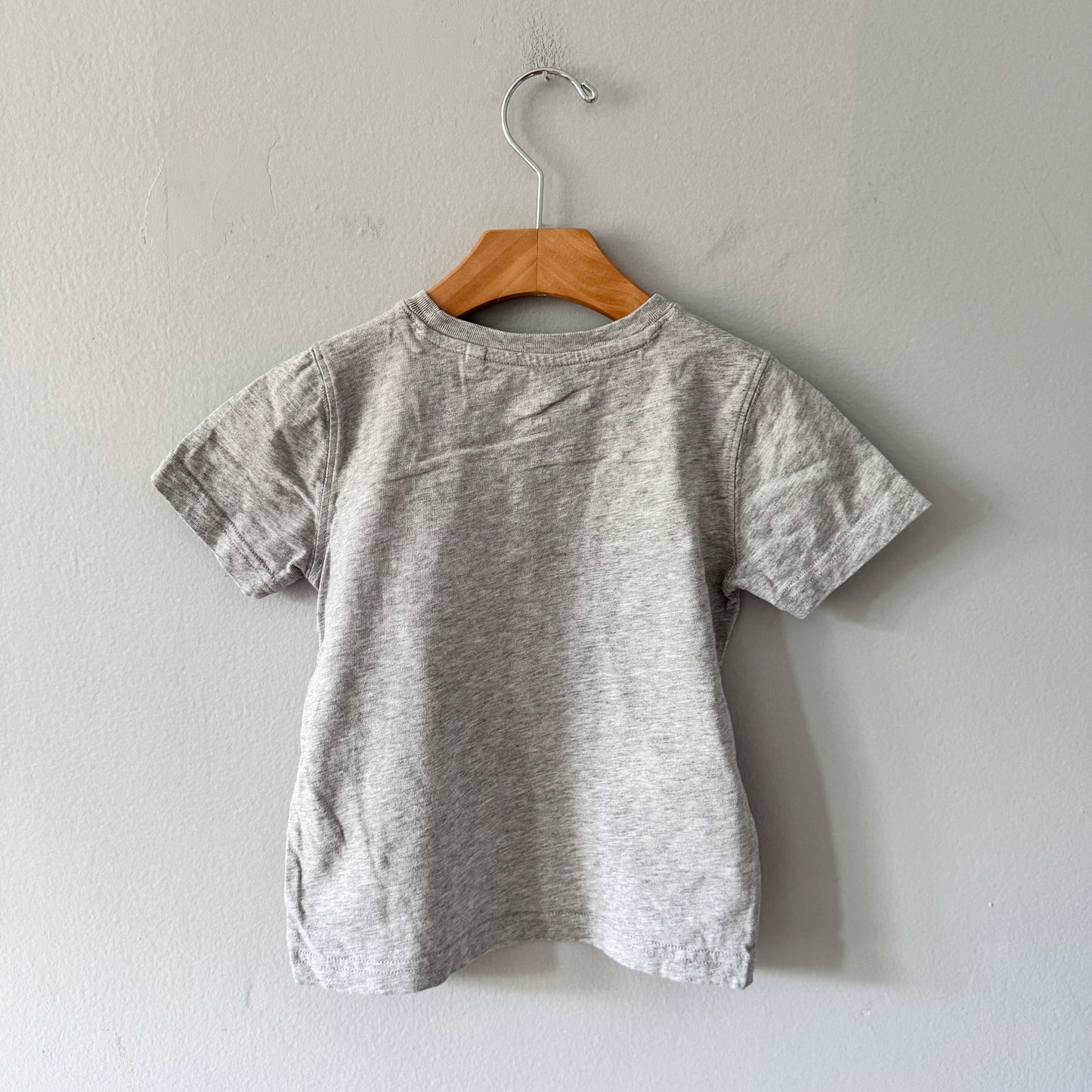 Mini Boden / Light grey x fish T-shirt / 3-4Y