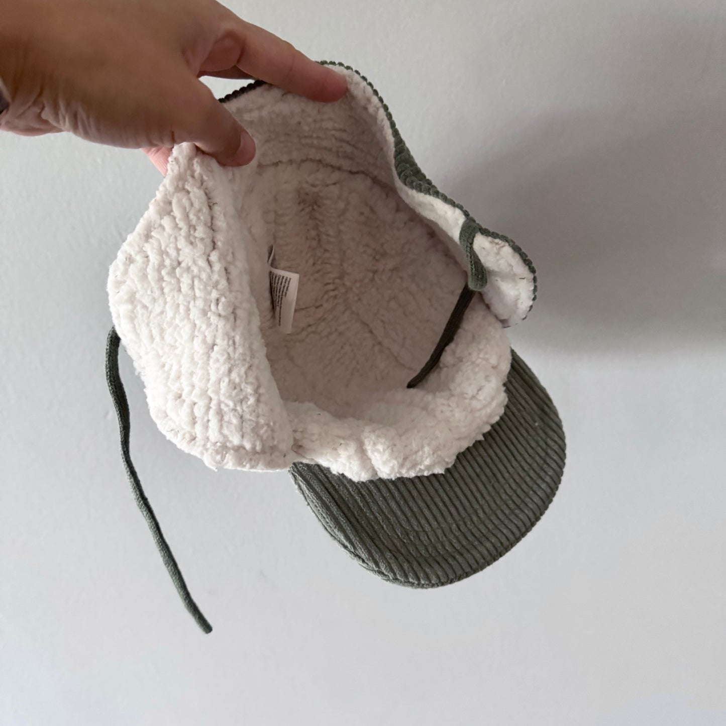 H&M / Khaki corduroy cap / 2-4Y - New with tag