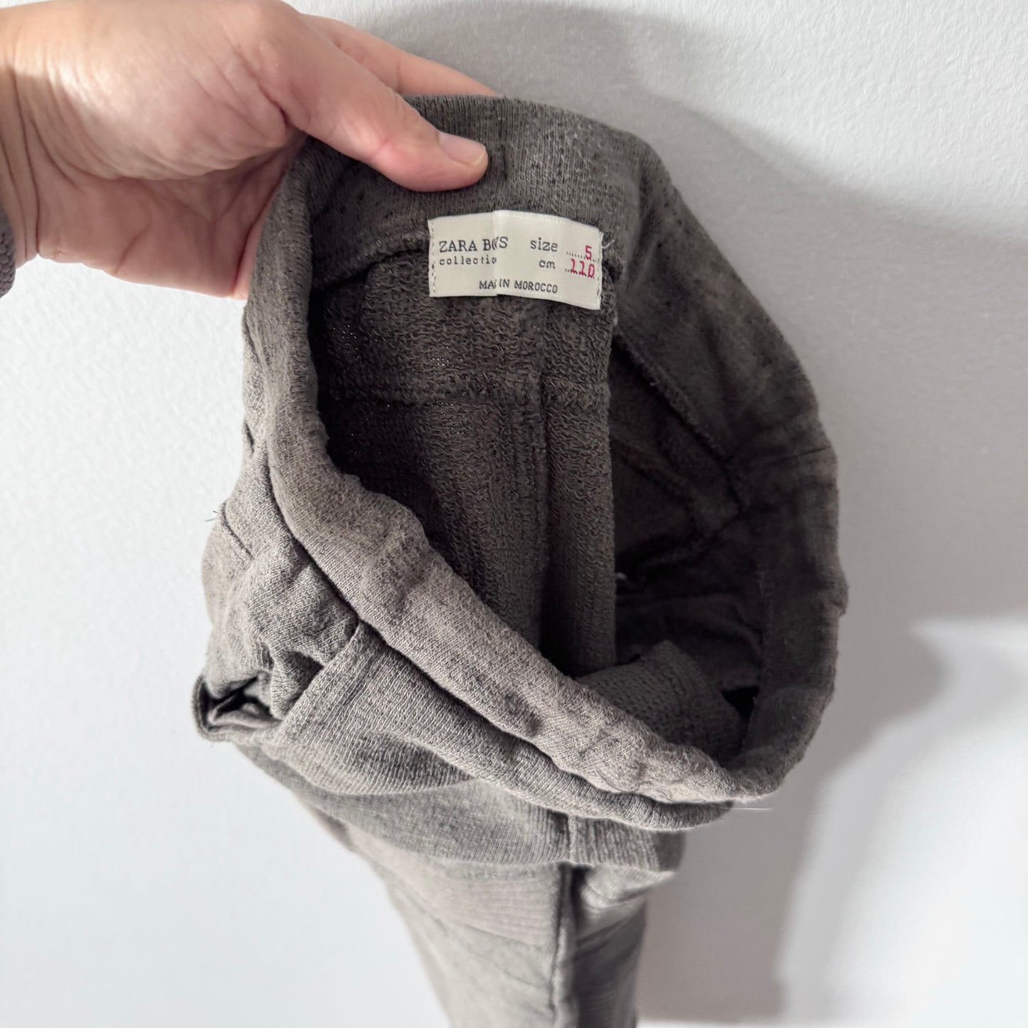 Zara / Grey jogger pants / 5Y