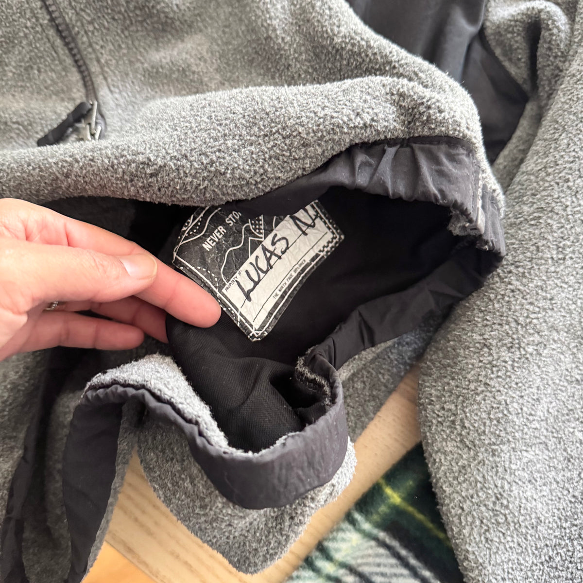The North Face / Black x grey fleece zip up / 14-16Y