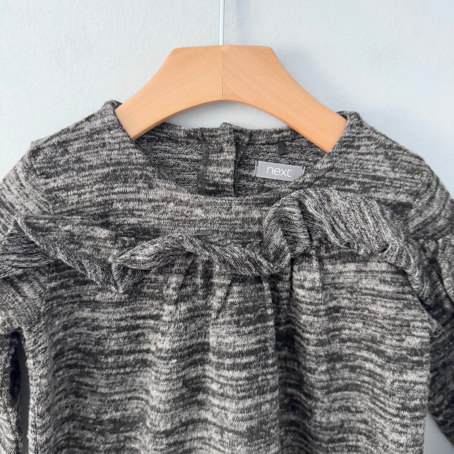 Next / Black x grey knit ruffle dress / 12-18M