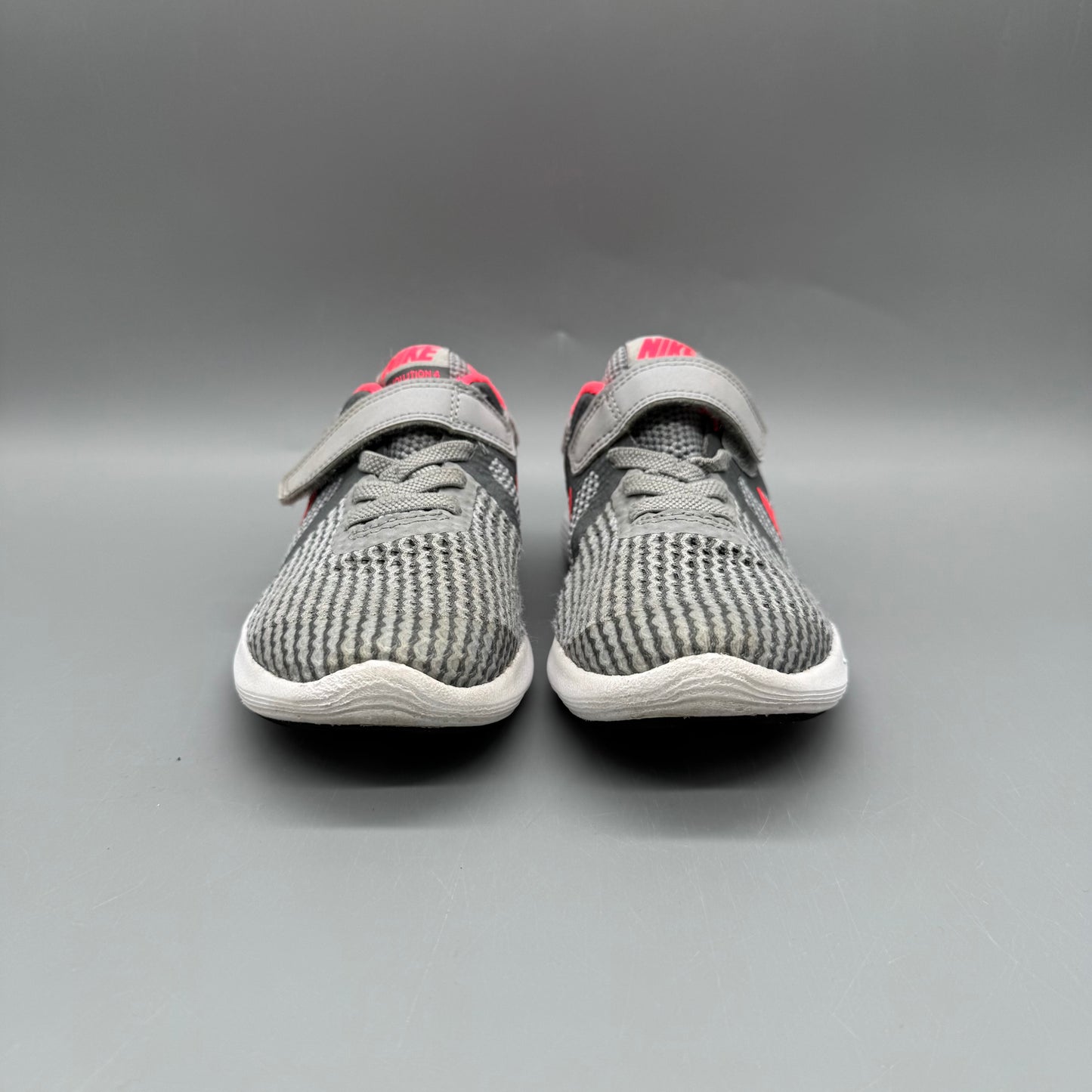 Nike / Revolution 4 / Running Shoes / US11