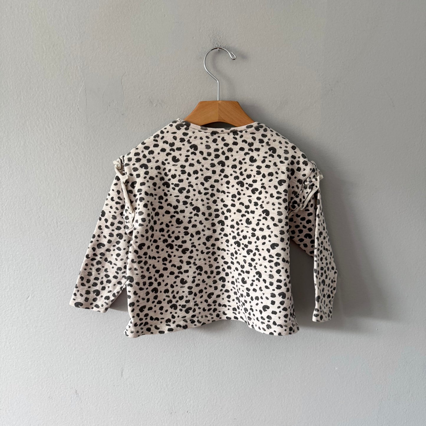 Zara / White x leopard crew top / 3-4Y