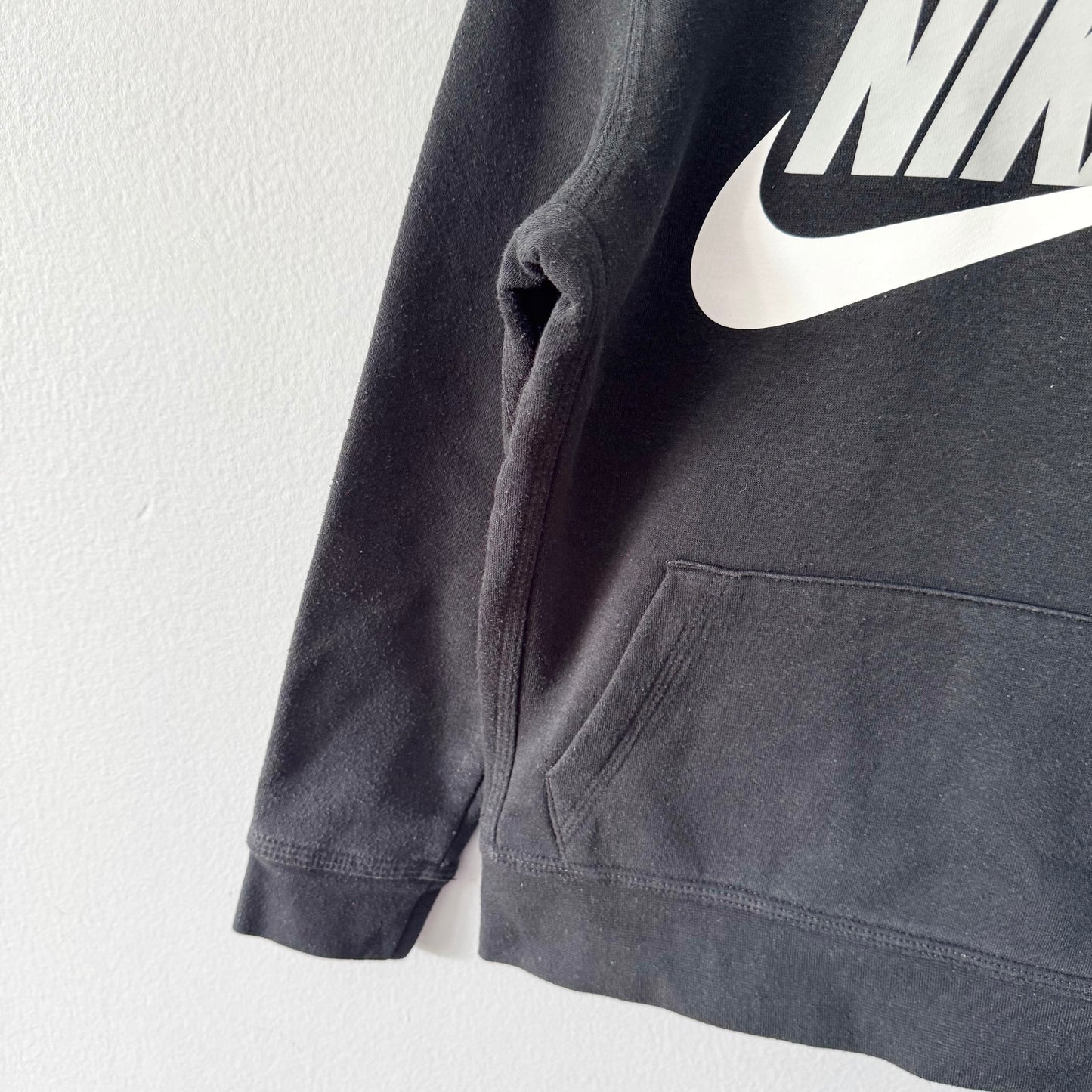 Nike / Black logo hoodie / 6-7Y