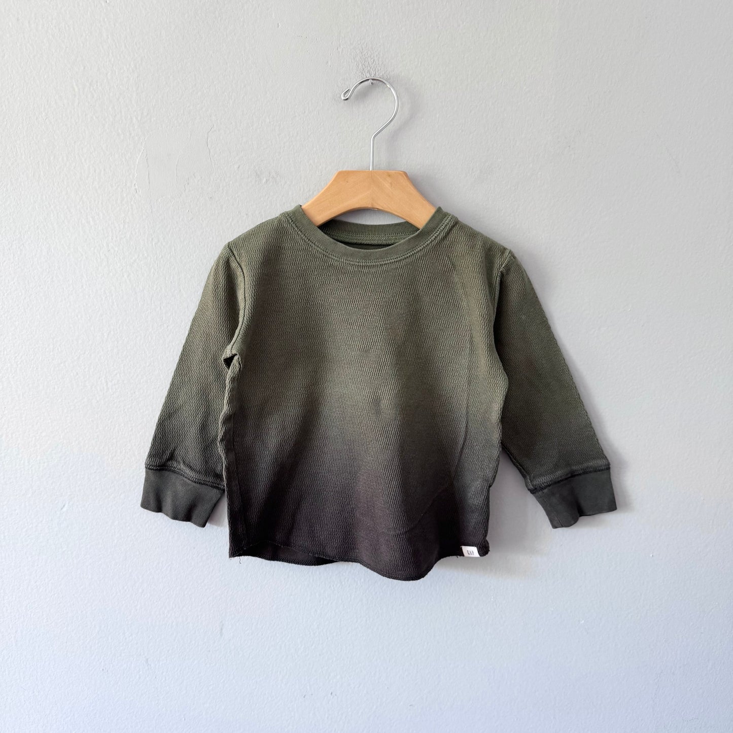 Gap / Khaki waffle long sleeve / 2Y