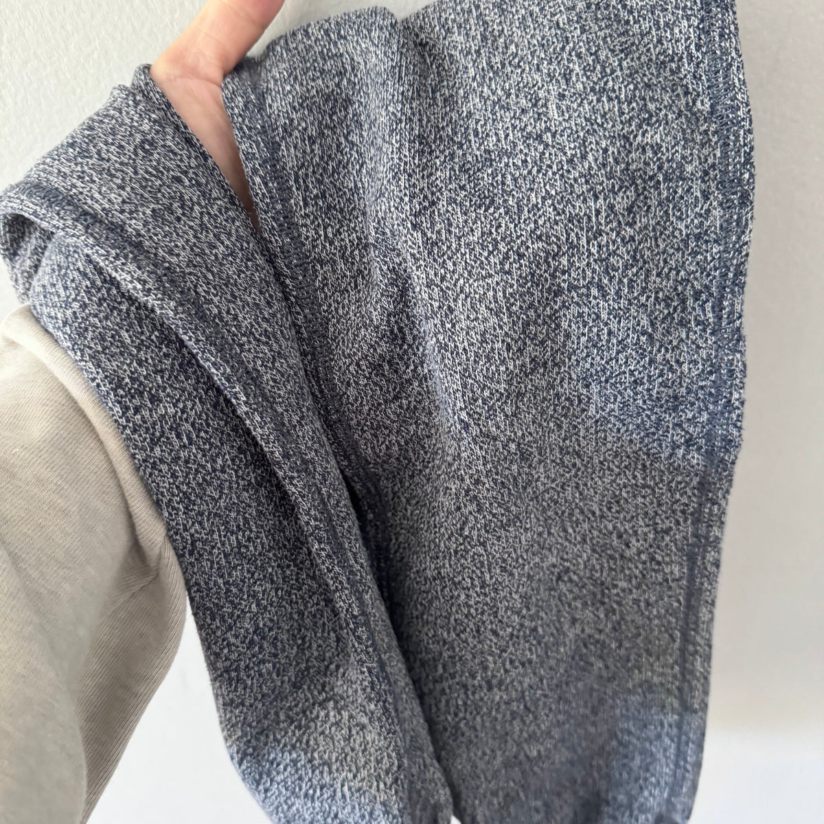 Roots / Navy salt and pepper sweatpants / 5T