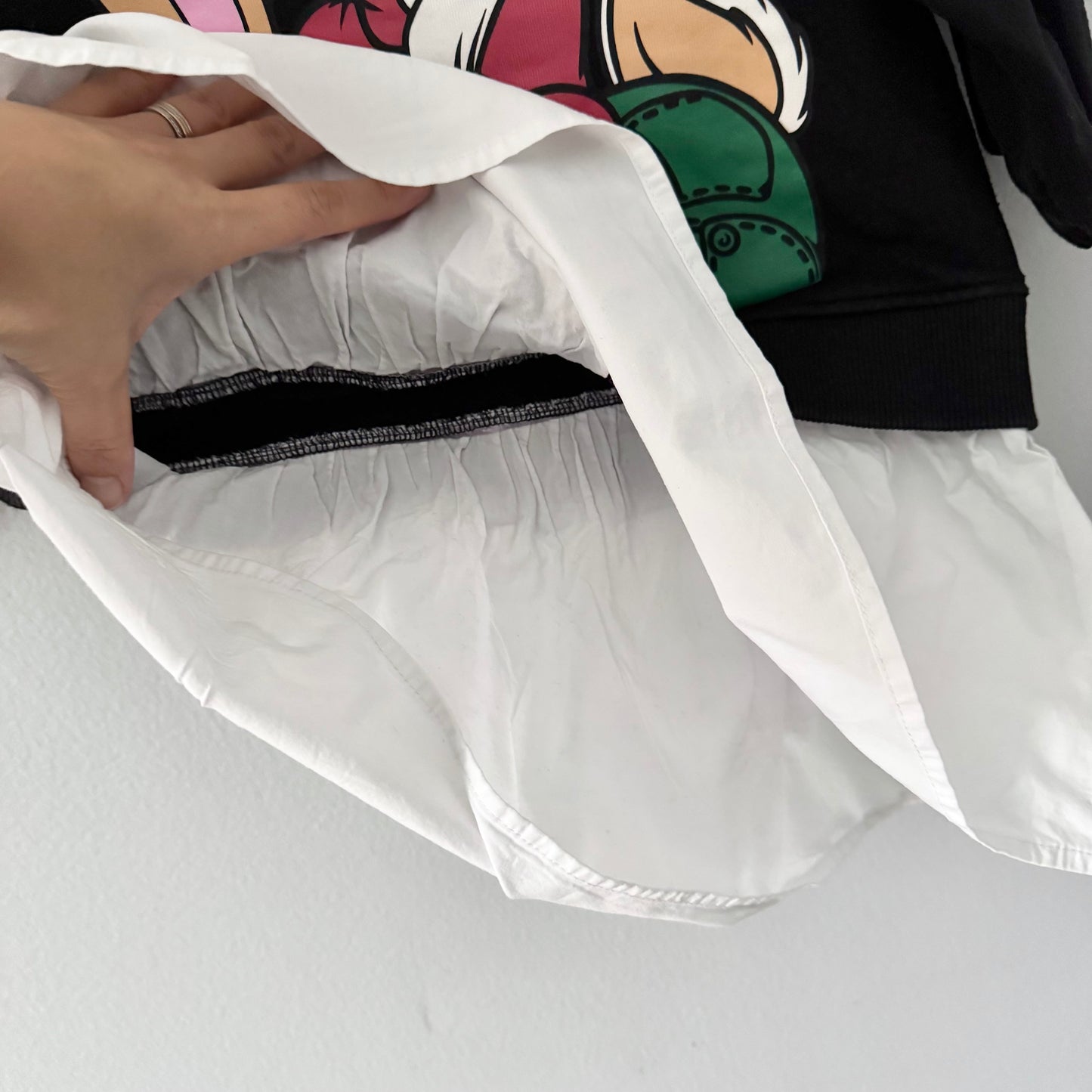 Zara / Looney Tunes Lola dress / 6Y