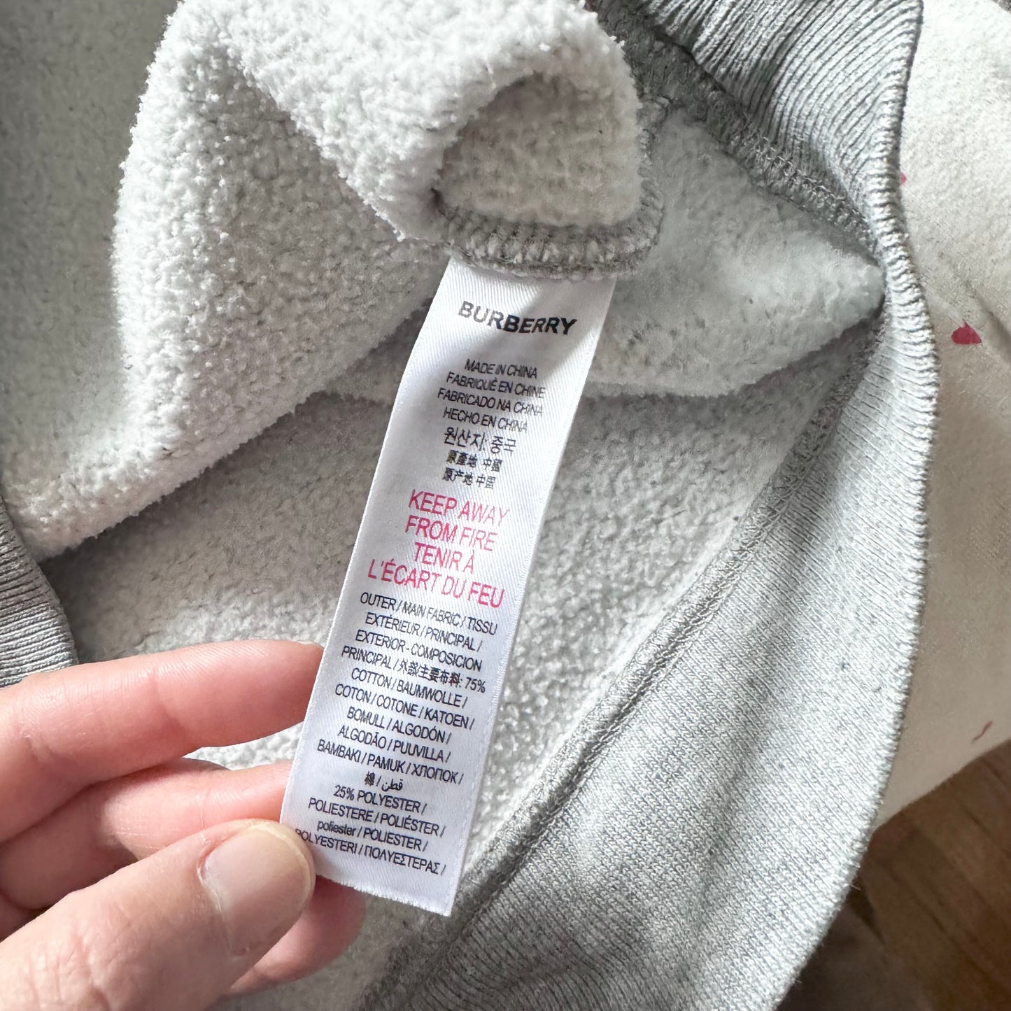 Burberry / Light grey sweatshirt / 6Y