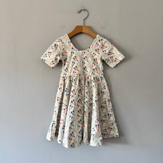 Alice + Ames / The Short Sleeve Ballet Dress in Lovely Lily / 5T - New in bag