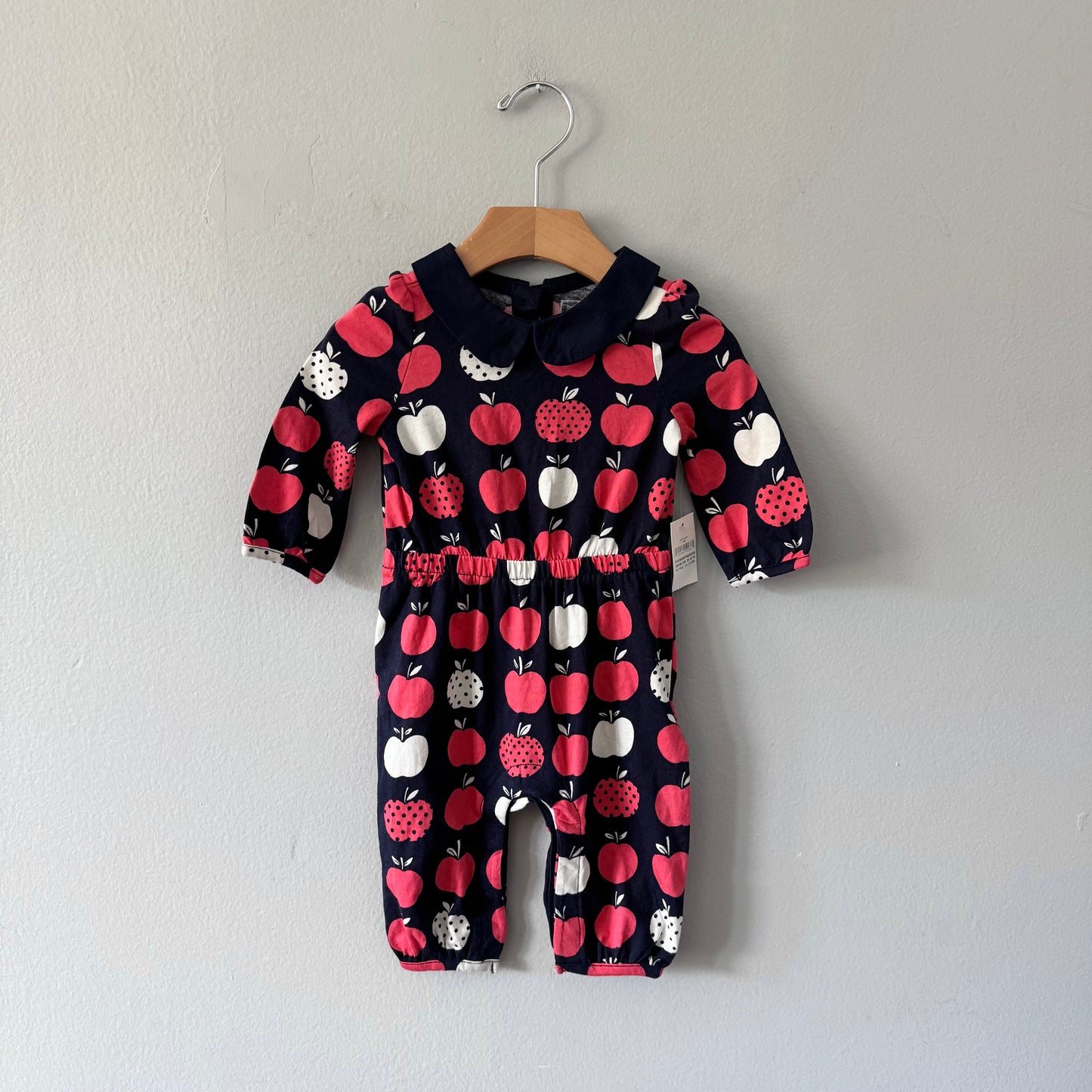 Gap / Navy x apple cotton romper / 3-6M - New with tag