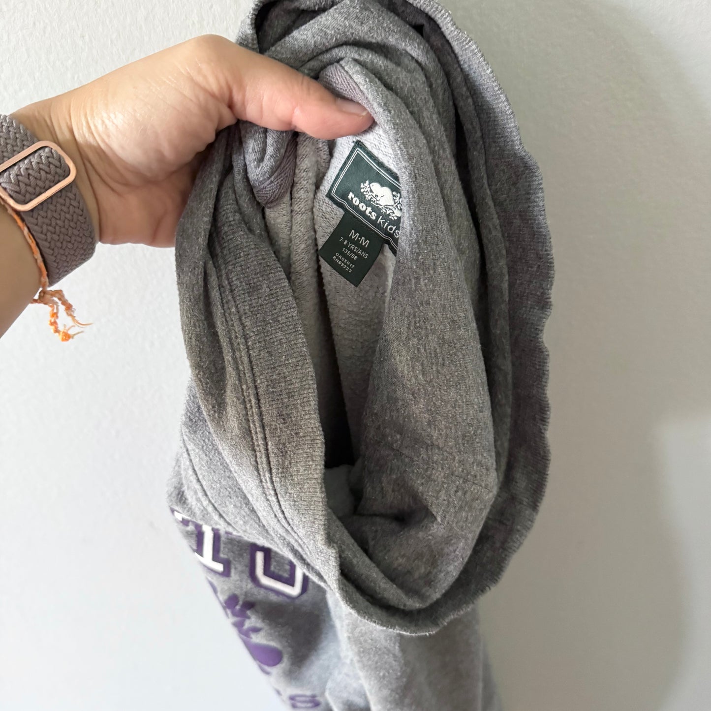 Roots / Dark grey turtle neck crew / 7-8Y