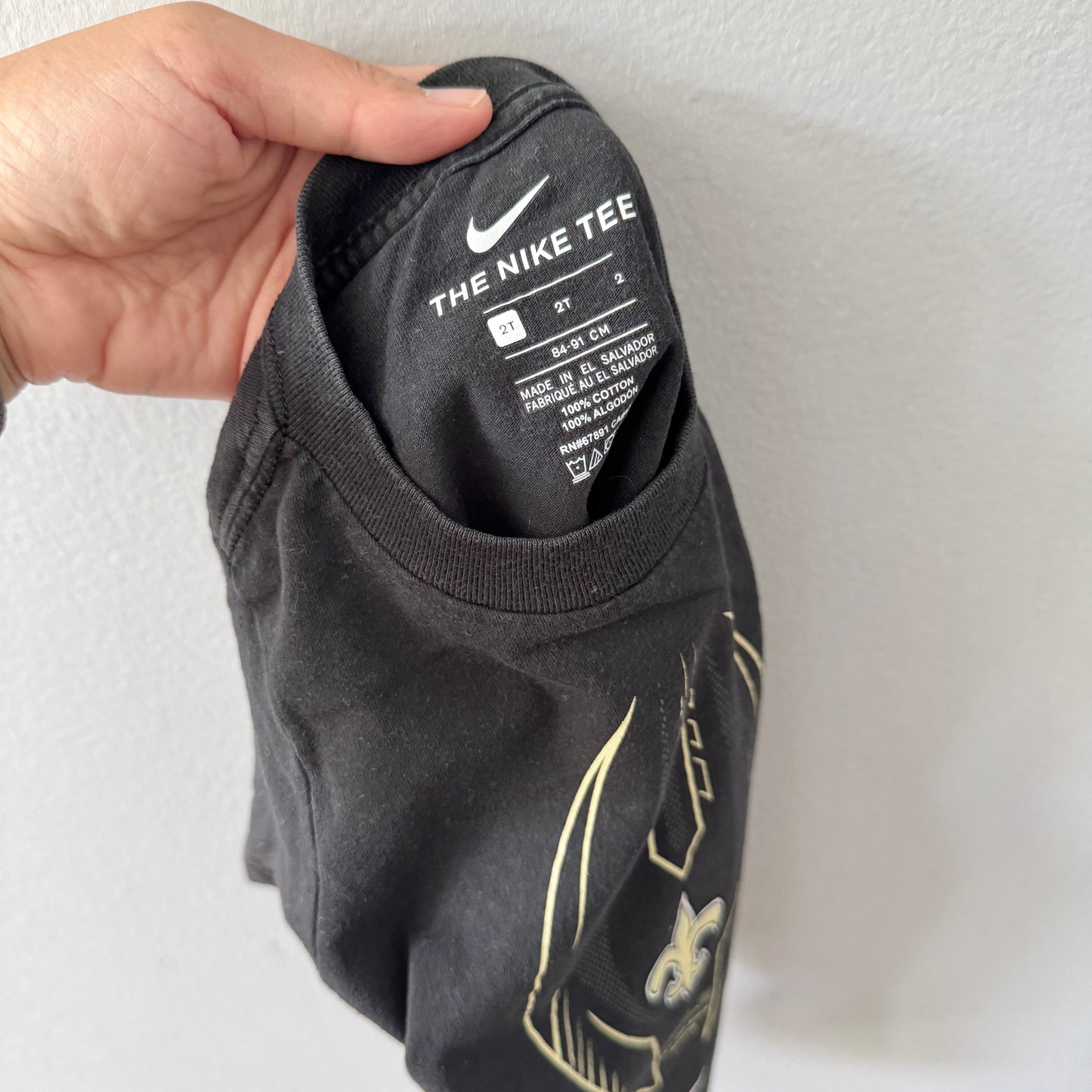 Nike / Black T-shirt / 2T