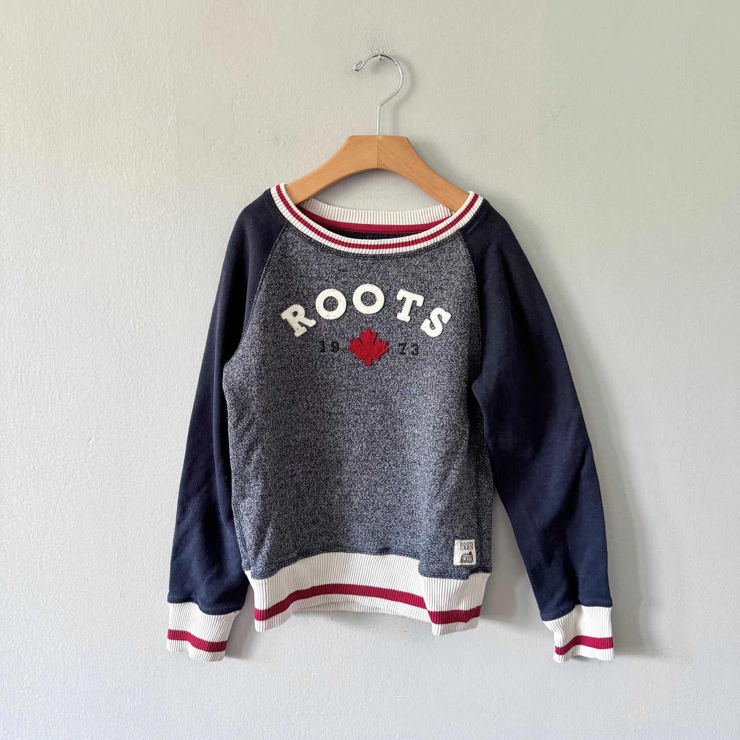 Roots / Navy salt and pepper sweatshirt / 5-6Y