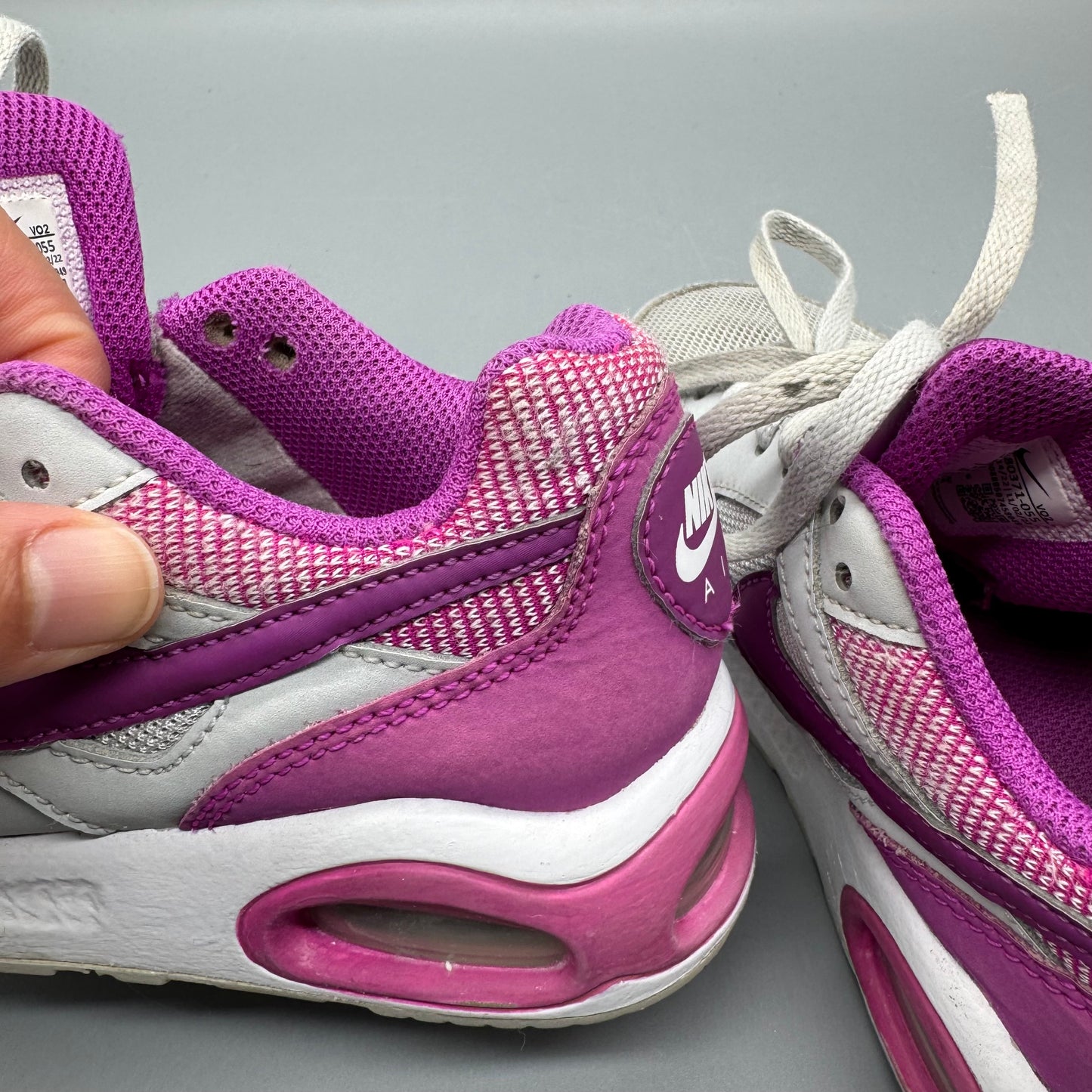 Nike / Air Max / Running Shoes / US11