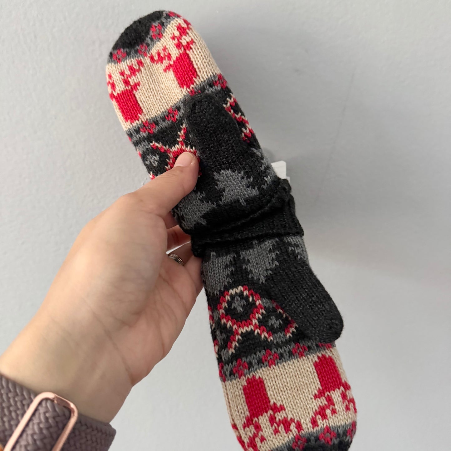 Hatley / Knit mittens / 12-24M - New with tag