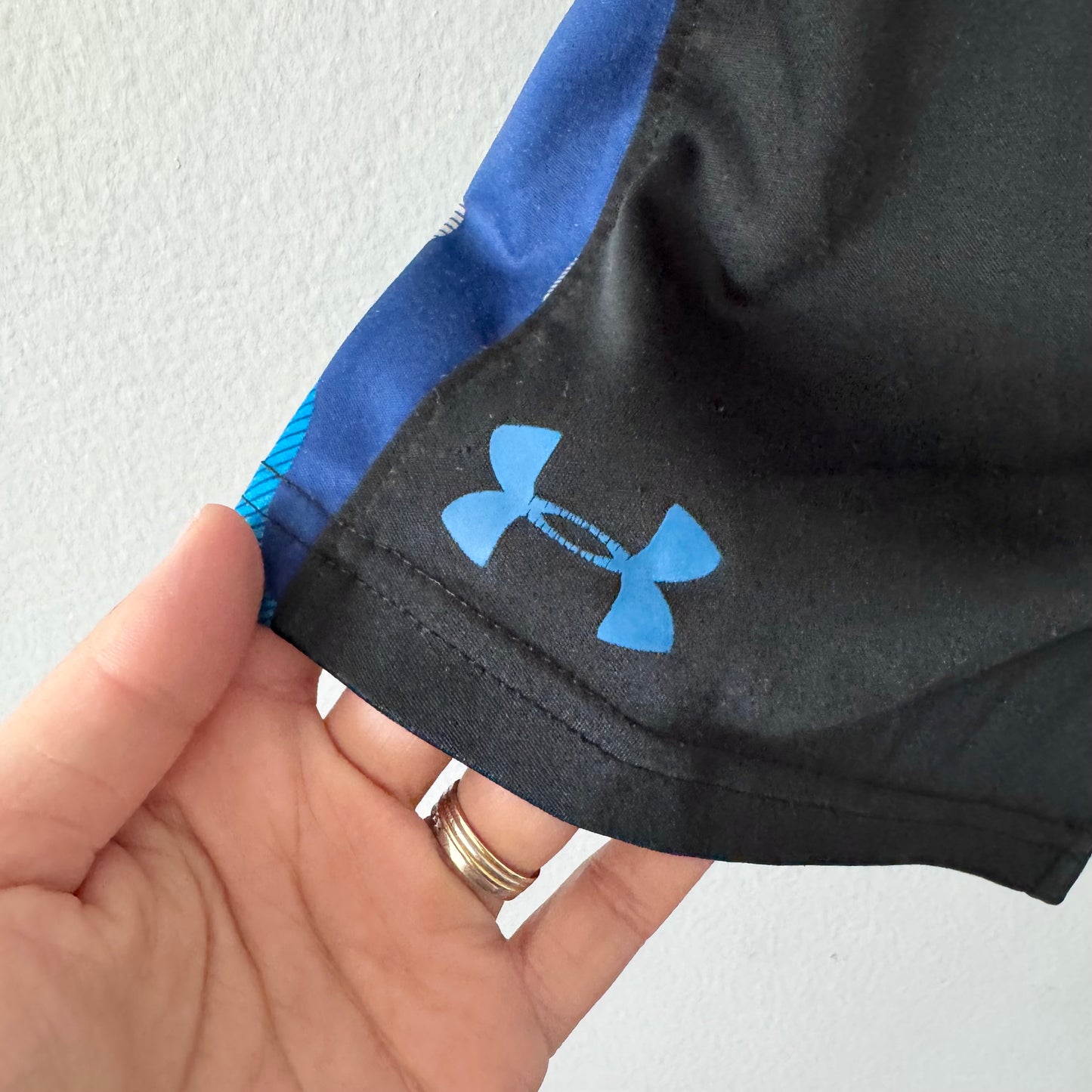 Under Armour / Active shorts / 4Y
