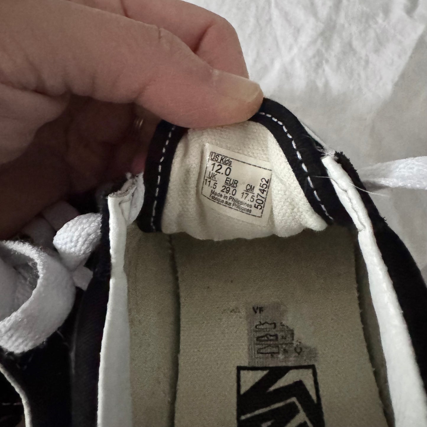 Vans / Shoes / US12