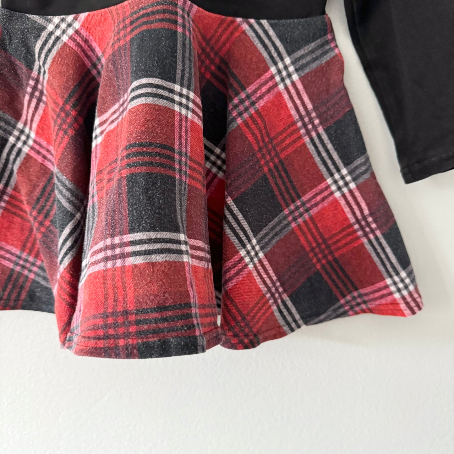 Little Pear Boutique / Black x red twirl dress / 2T