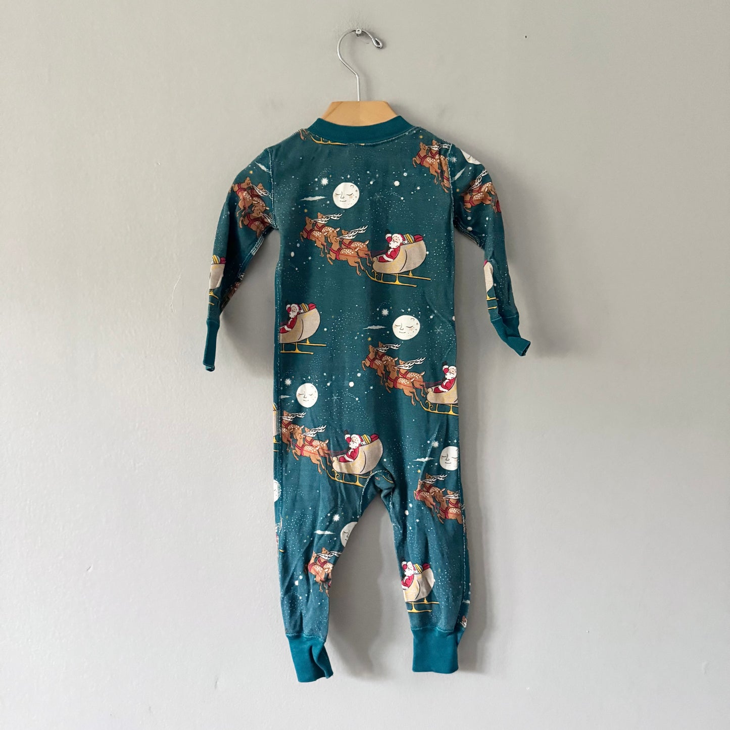 Hanna Andersson / Green holiday romper / 18-24M