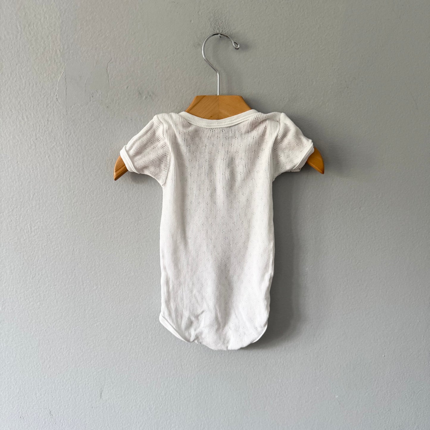 Petit Bateau / White onesie / 6M