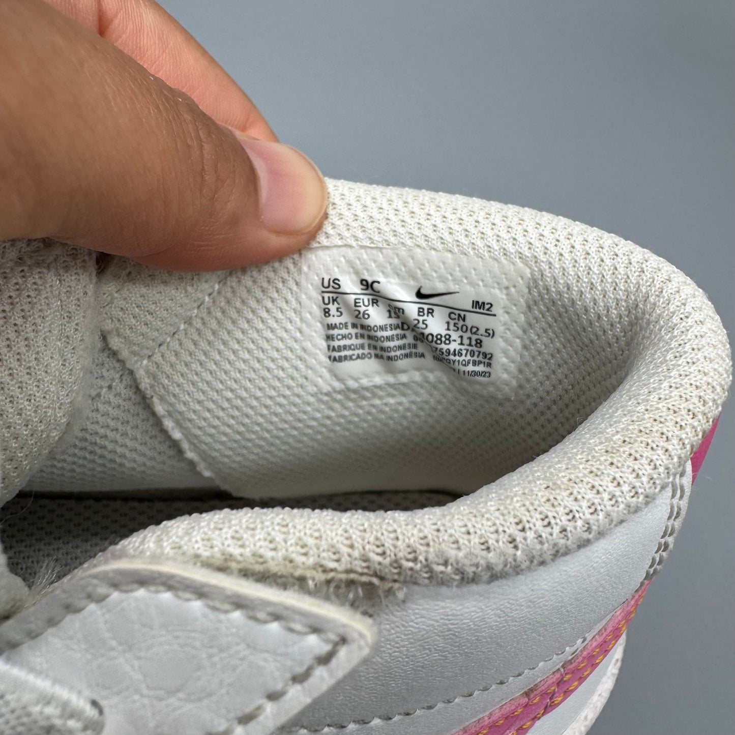 Nike / Blazer / Running Shoes / US9