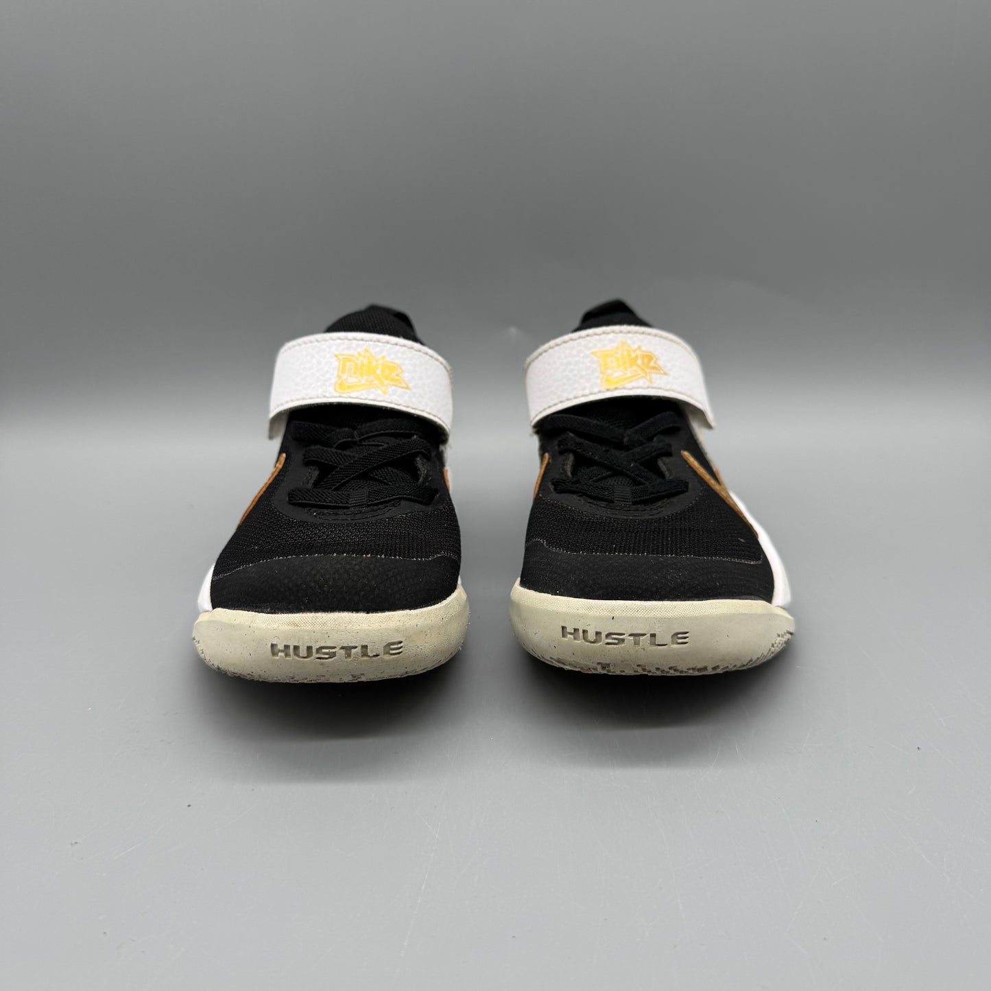 Nike / Running Shoes / US11