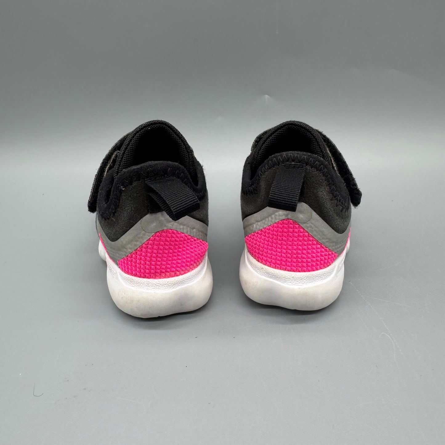 Nike / Running Shoes / US7