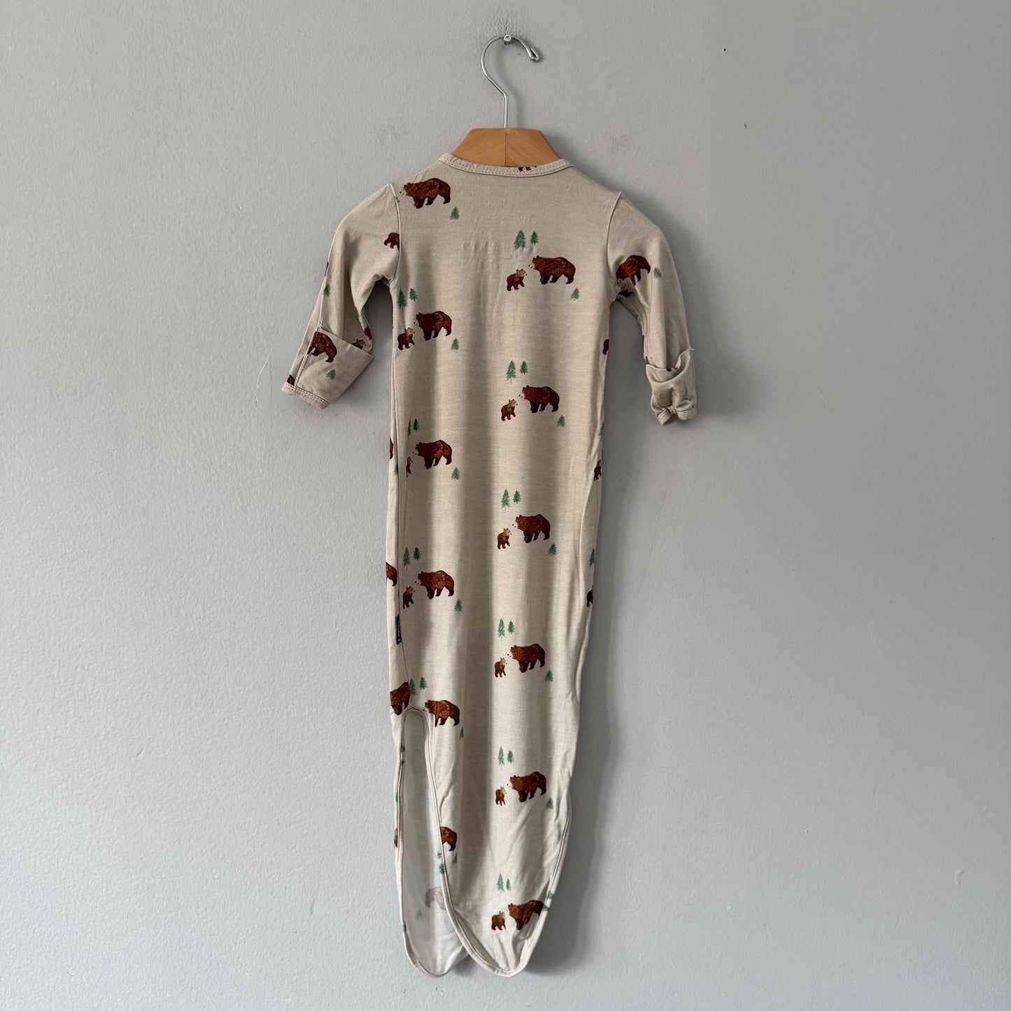 Belan J / Grey x bear gown / 0-3M