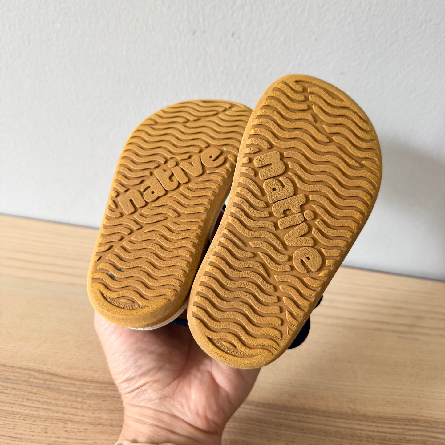 Native / Sandals / US8