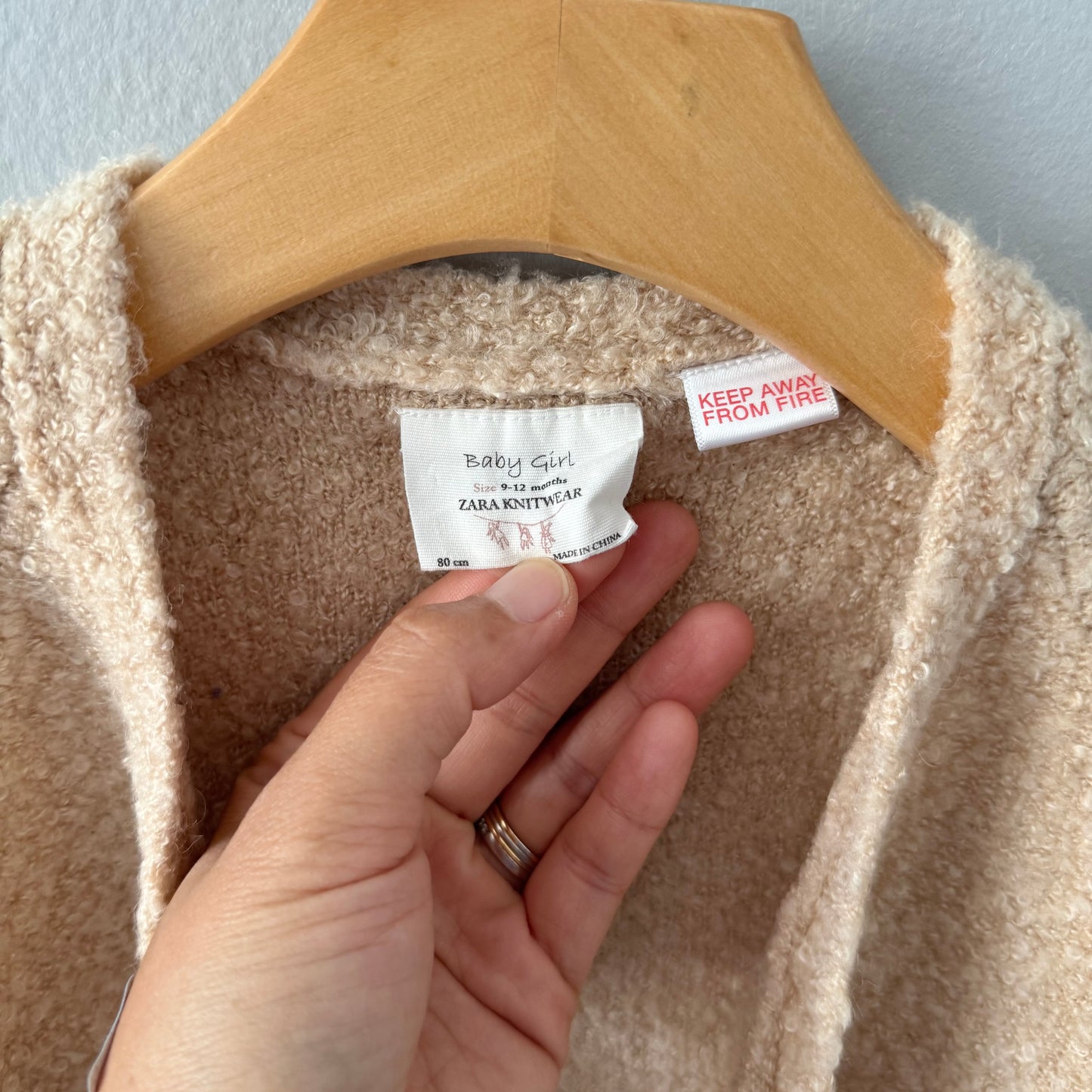 Zara / Beige cardigan / 9-12M