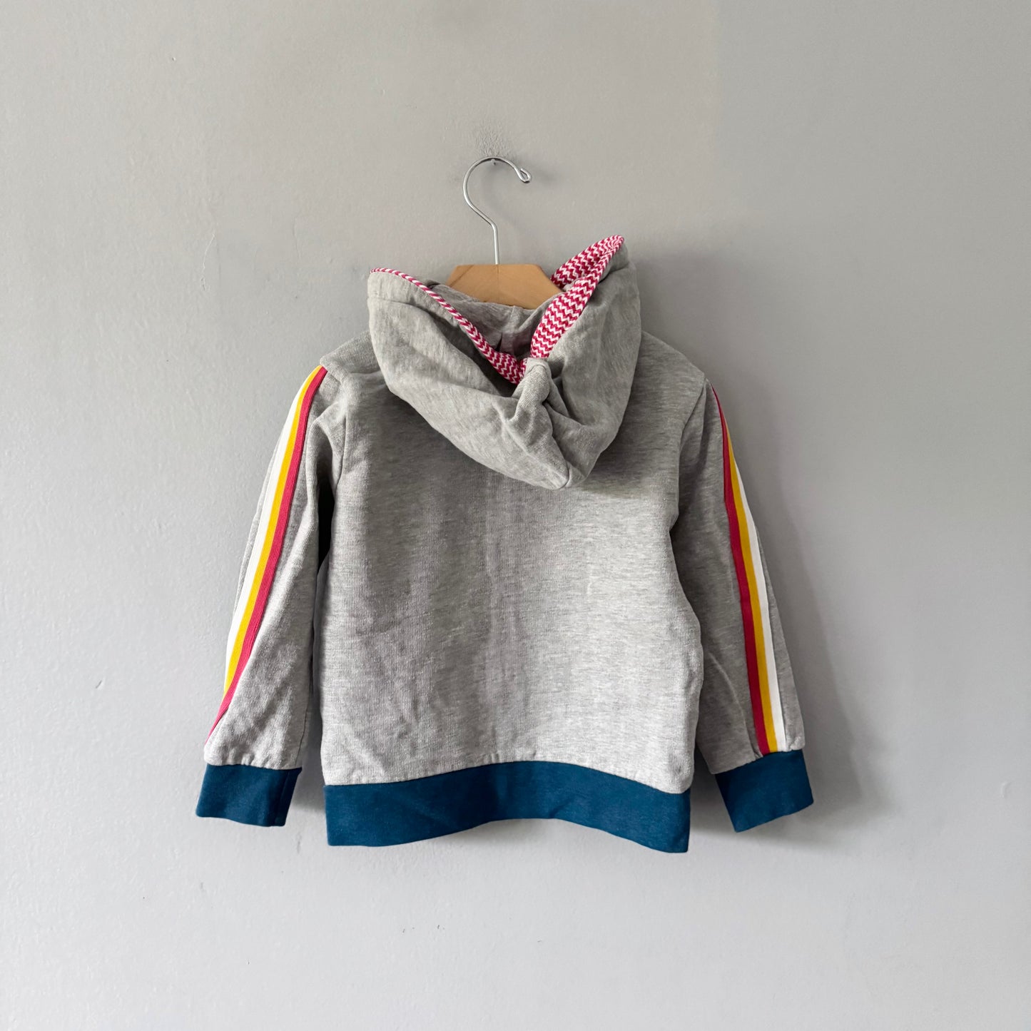 Hatley / Light grey zip up hoodie / 4Y