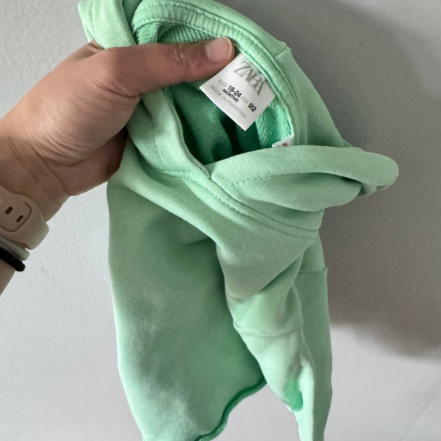 Zara / Sweat à capuche vert menthe / 18-24 mois
