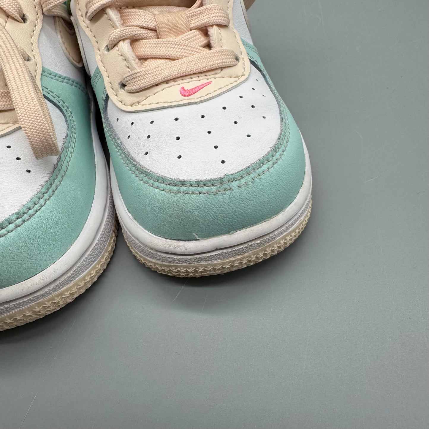 Nike / Air Force 1 / Running Shoes / US7