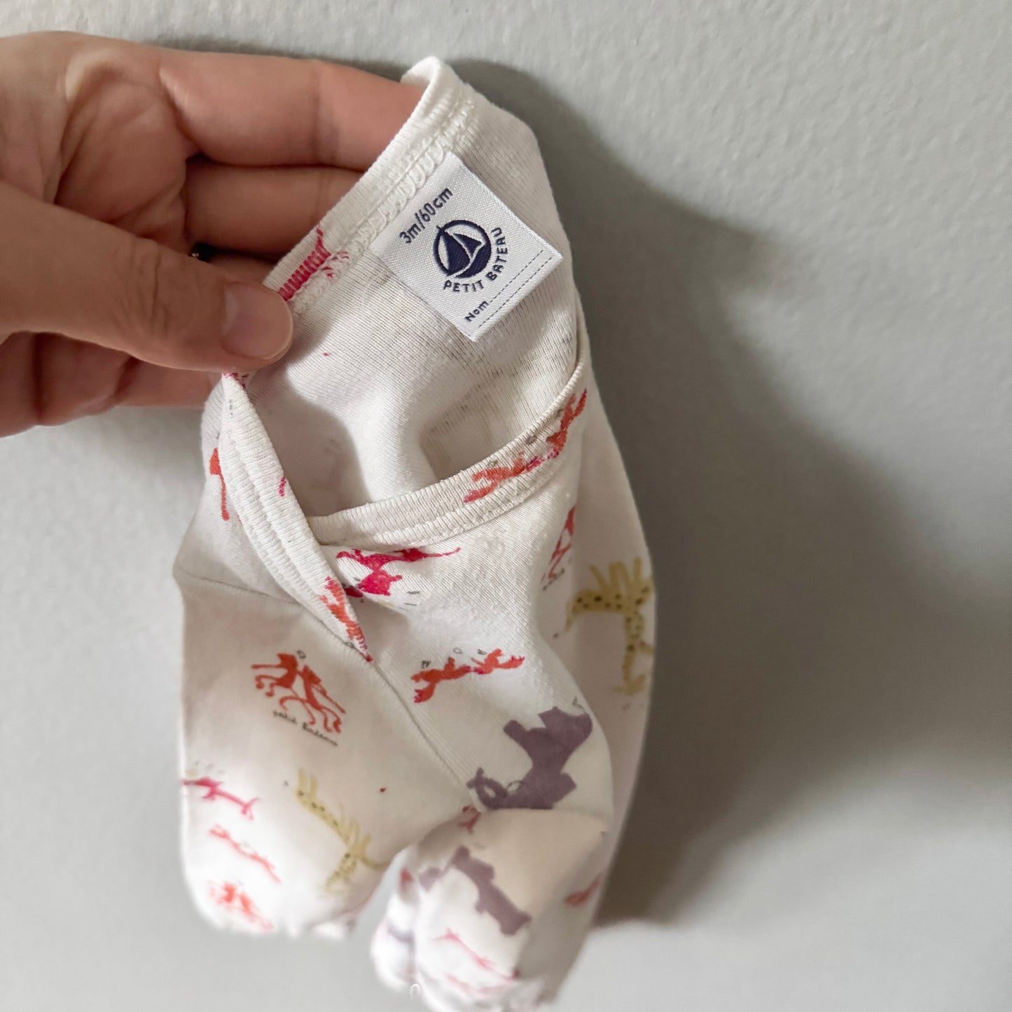 Petit Bateau / White x animal long sleeve onesie / 3M