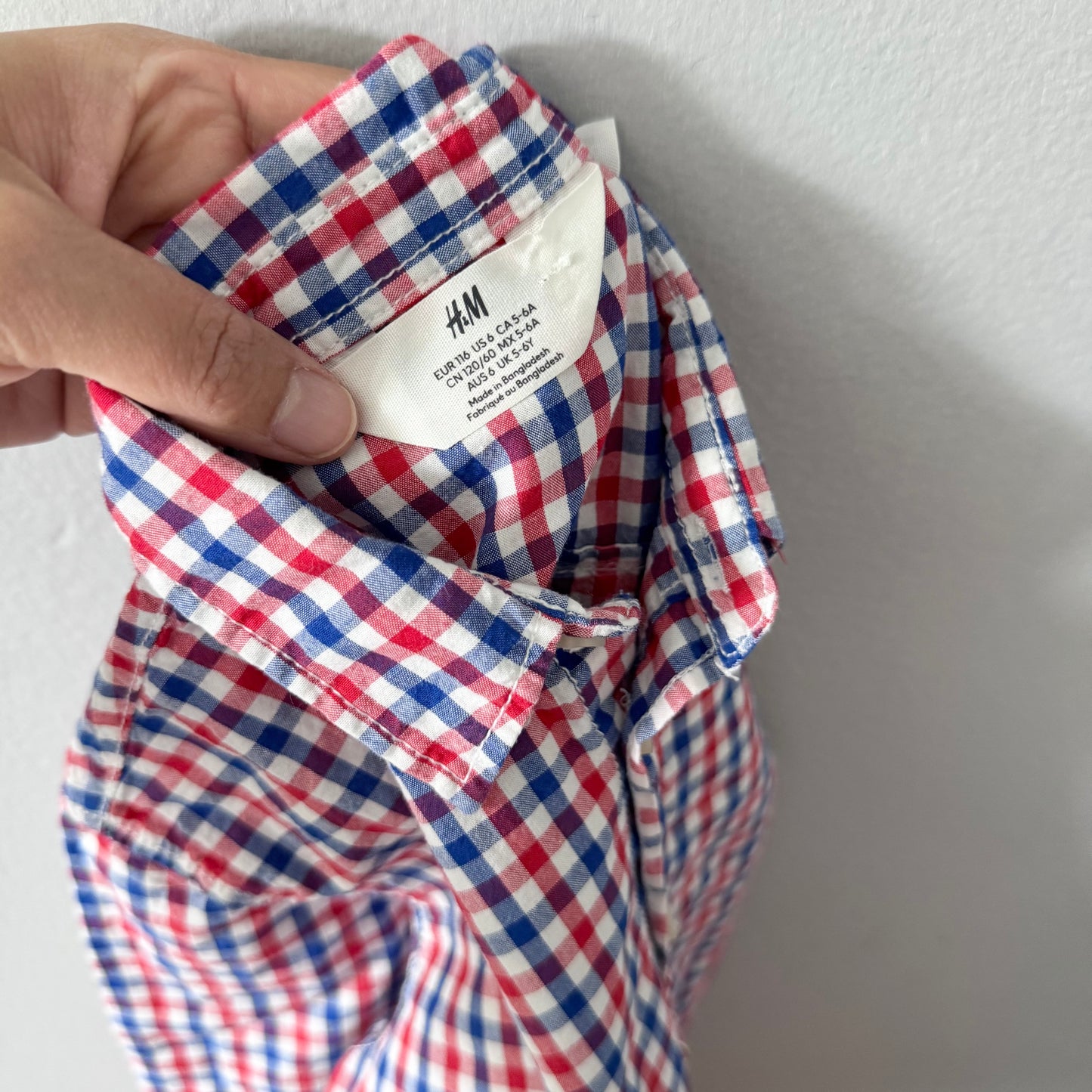 H&M / Red blue white shirt / 5-6Y