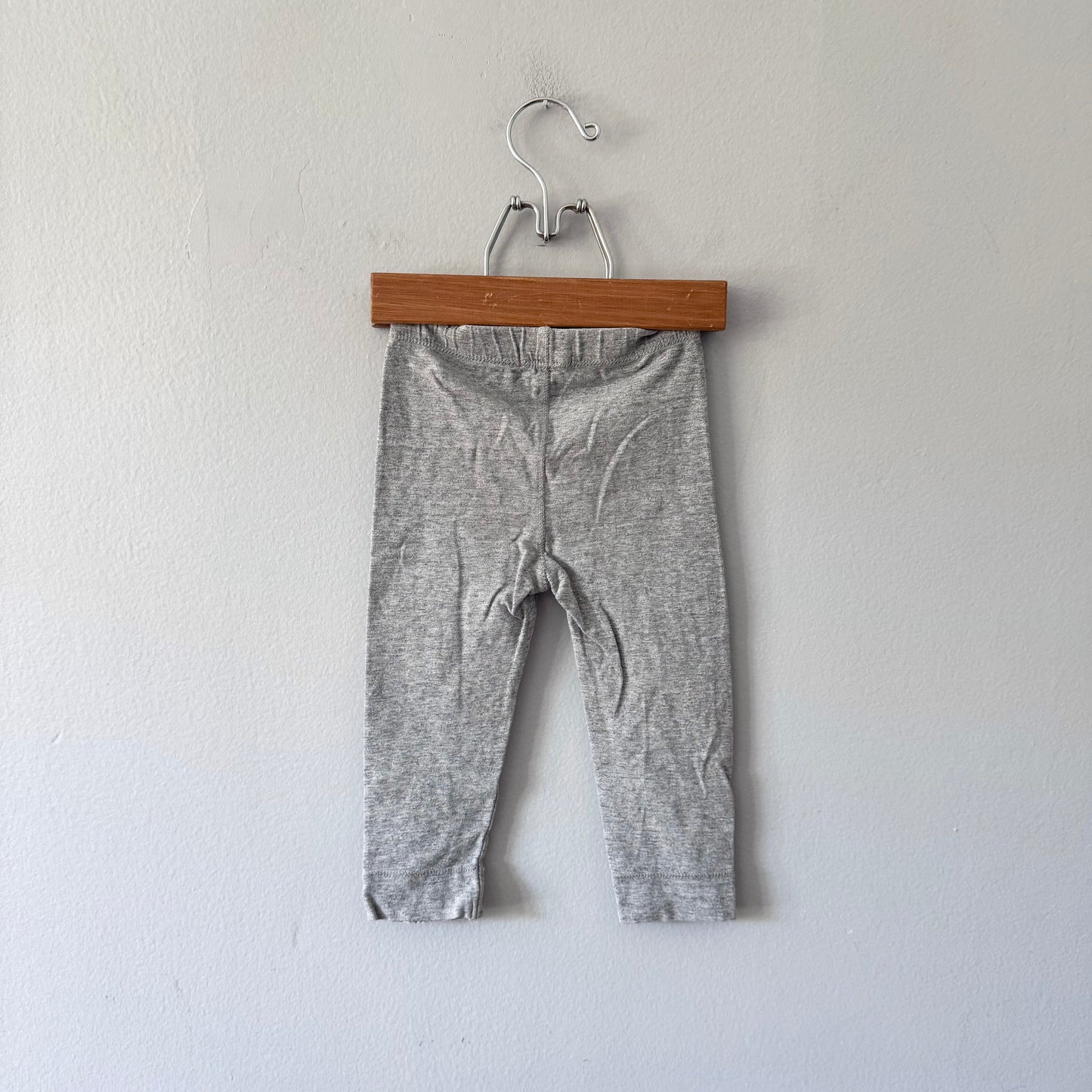 Miles baby / Grey leggings / 18M